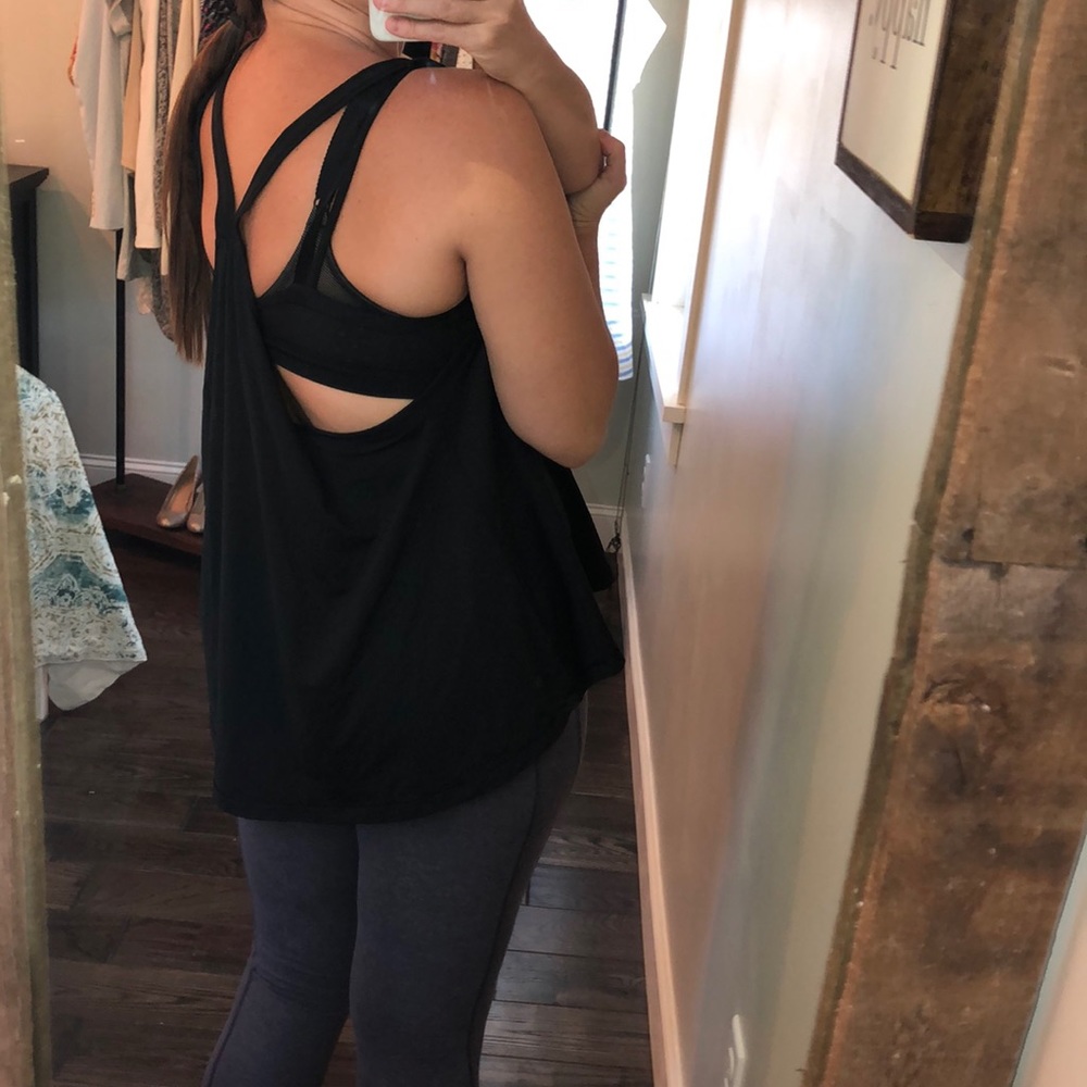 Lululemon size 6 black athleisure tank top - Picture 3 of 6